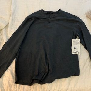 New with tag 5 year basic LS Henley lululemon size large black shirt
